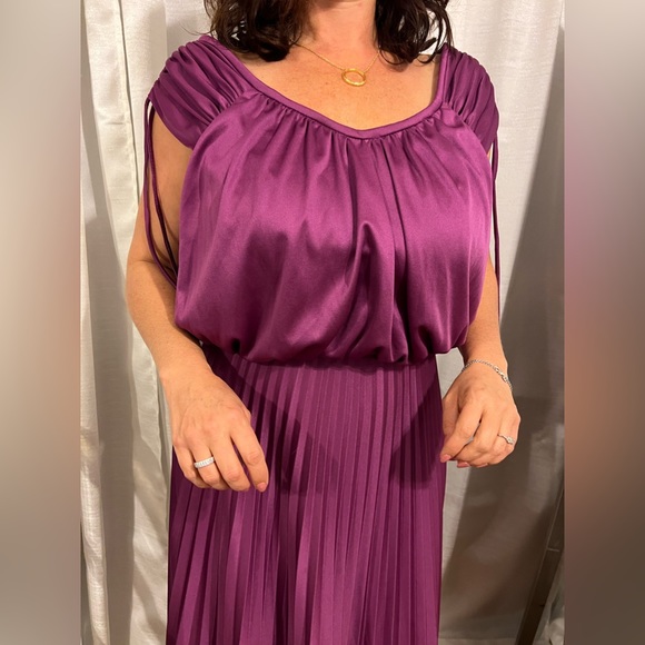 Vintage Prom Dress - Picture 4 of 16